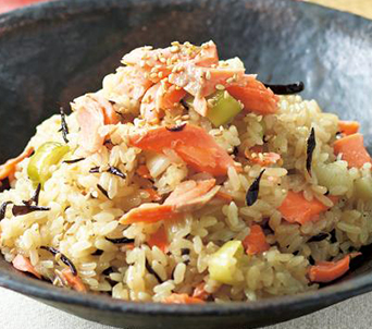 鮭とひじきのレンジおこわ