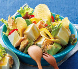 具だくさん豆腐サラダ