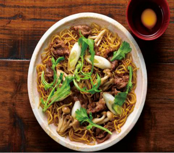 春菊と牛肉のすき焼きそば