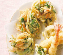 桜えびと新タマネギのかき揚げ