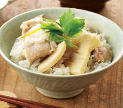 鶏とたけのこの炊き込みご飯