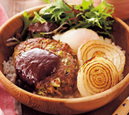 まろやかバーグと玉ねぎのロコモコ丼
