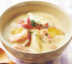 ベーコンとさつまいもの豆乳クリームシチュー