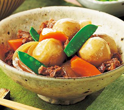 里いもの肉じゃが風煮物