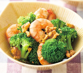 えびとブロッコリーのくるみ和え