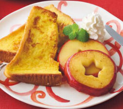 星形焼きリンゴとフレンチトースト