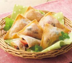 春巻きの皮でりんごパイ