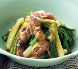 ほたるいかとわけぎの辛子酢みそ