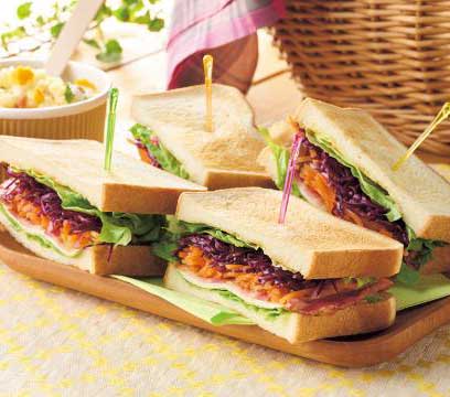 彩りトーストサンドイッチ