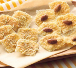 じゃことナッツのチーズせんべい