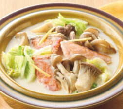 秋鮭ときのこの中華風ミルク煮