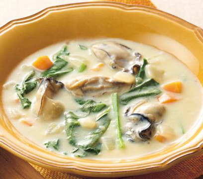 カキとほうれん草のチャウダー