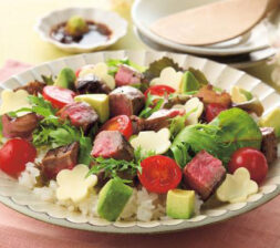 牛もも肉のステーキちらし寿司