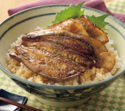 そっくり！？うなす豚バラ丼
