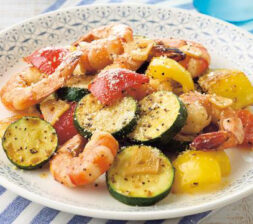カラフル夏野菜とえびのガーリック炒め